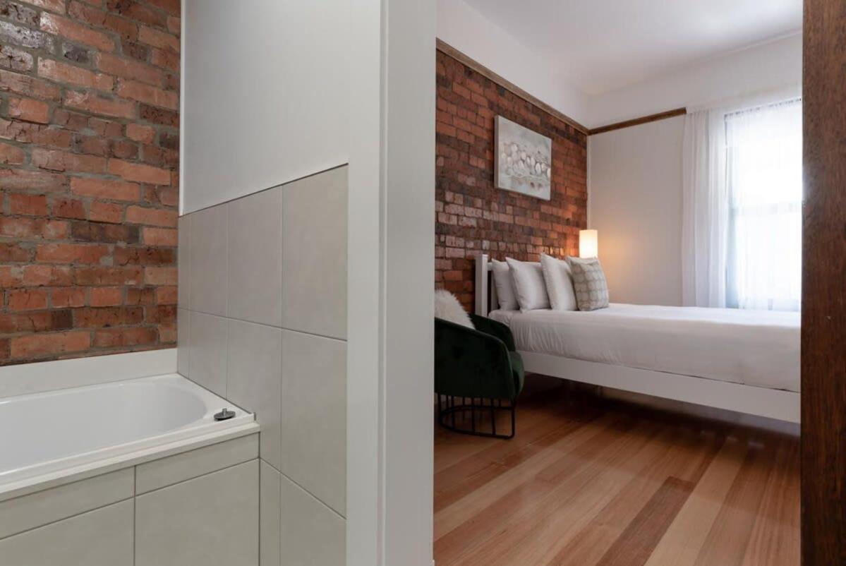 Cosy Accommodation Moments From The Centre Of Town With Wifi Launceston Exterior photo