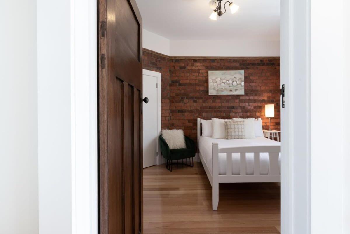 Cosy Accommodation Moments From The Centre Of Town With Wifi Launceston Exterior photo